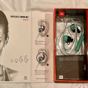 JBL WIRELESS HEADPHONES